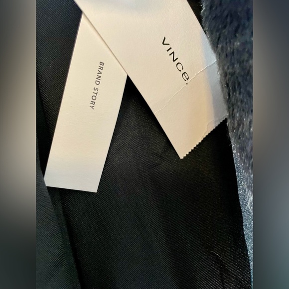 VINCE Faux Fur Bomber Zip Jacket 🖤 - Picture 9 of 10